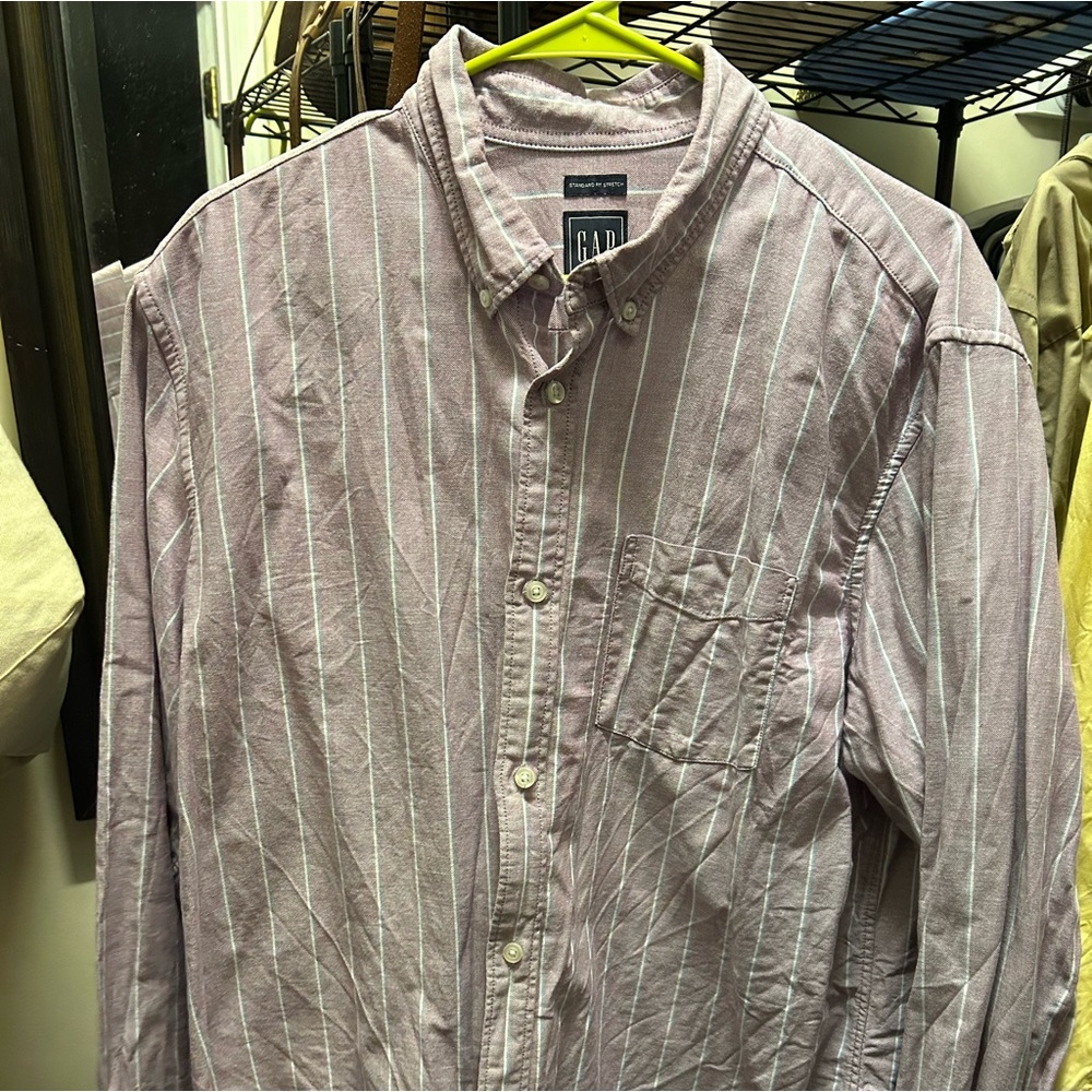 XL men’s gap button down